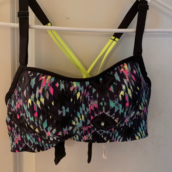 Victoria Secret sports bra - Picture 2 of 3